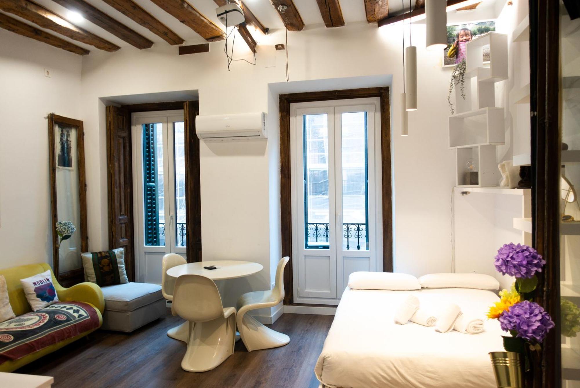Hortaleza 4, Preciso Estudio En Chueca Junto A La Gran Via De מדריד מראה חיצוני תמונה